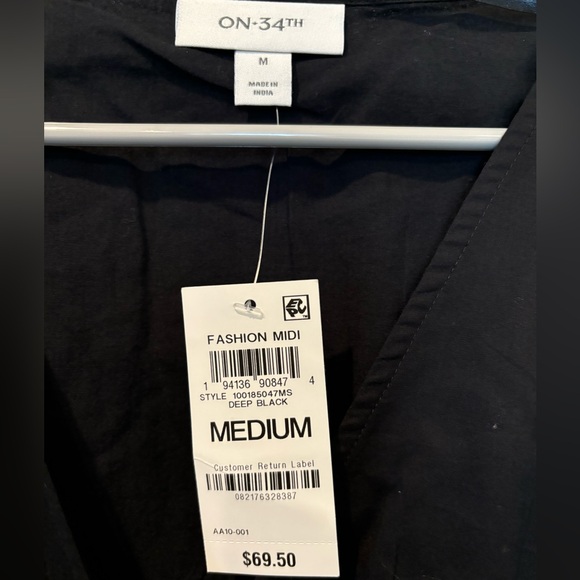 NWT just below knee spring/summer/fall dresses with pockets. On 34th - Picture 2 of 3